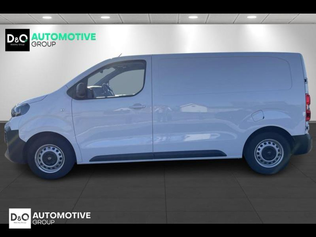 48935120-3.jpg