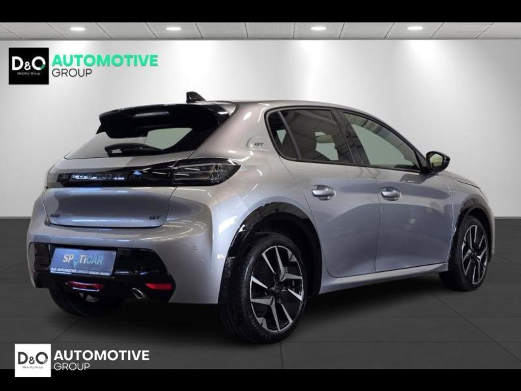 51878387-2.jpg