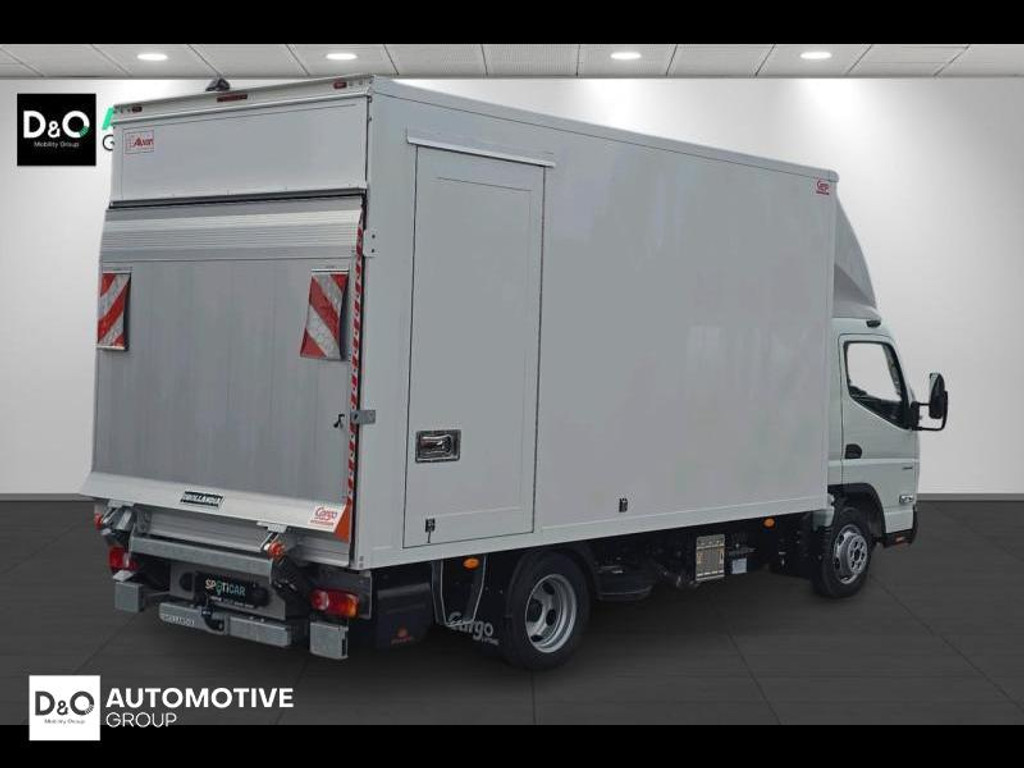 52134474-2.jpg