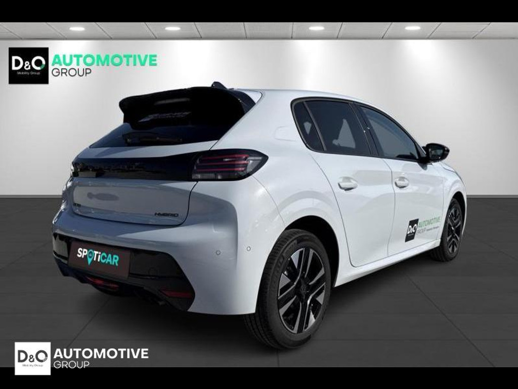 52144073-2.jpg