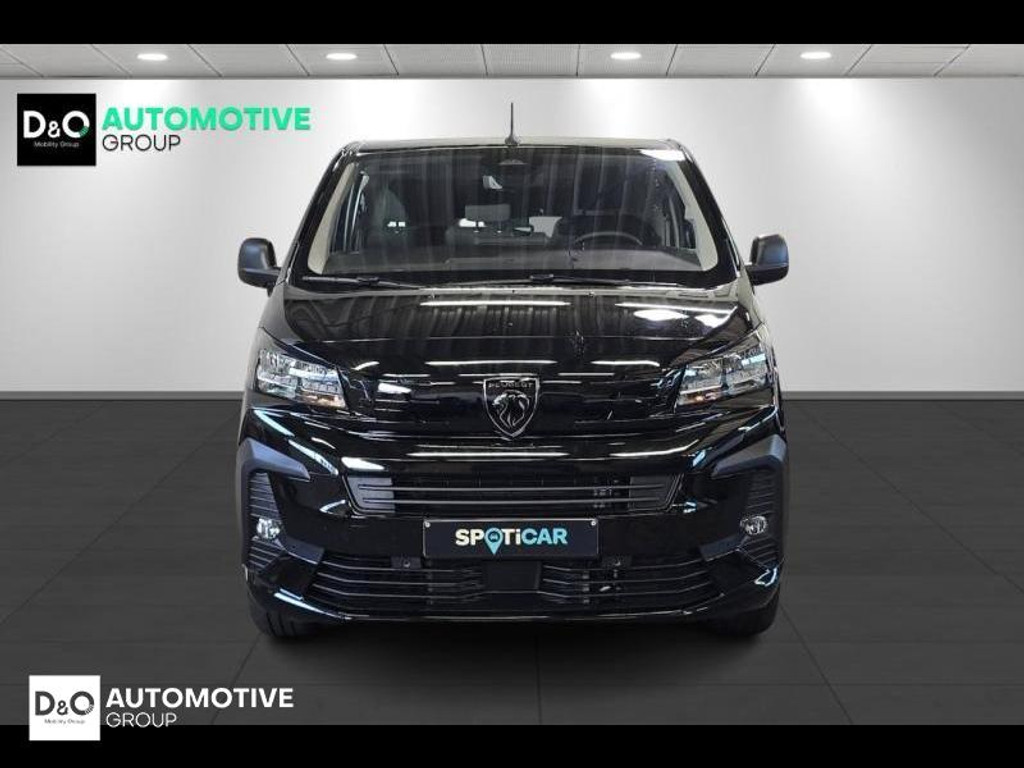 52216221-4.jpg