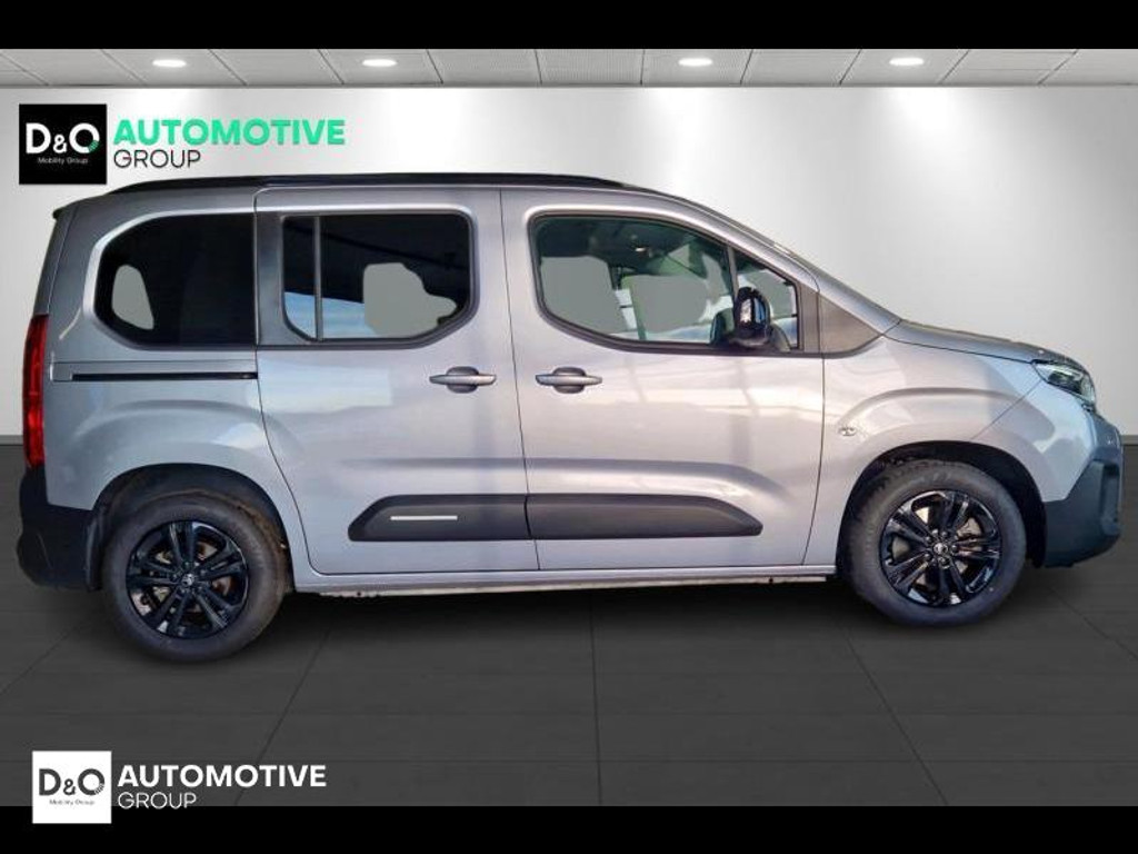 53016954-4.jpg