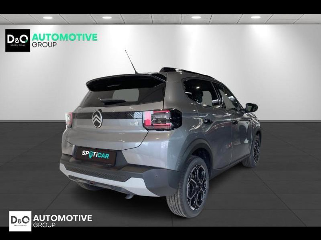 53461213-2.jpg