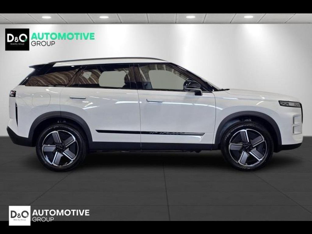 53980135-3.jpg
