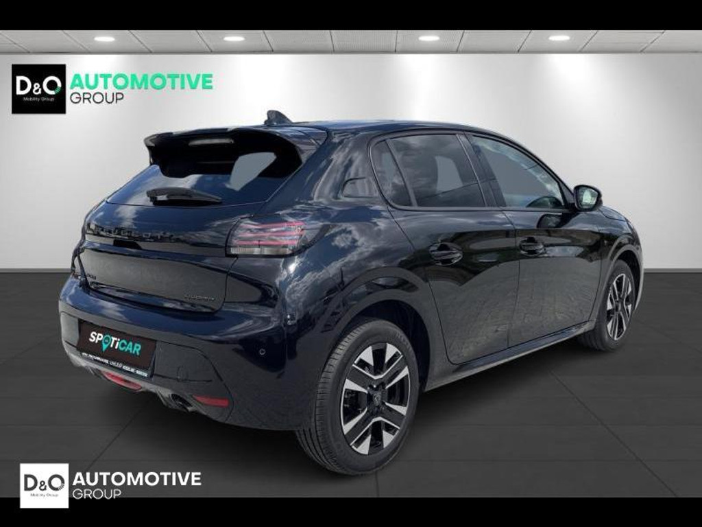 54838369-2.jpg