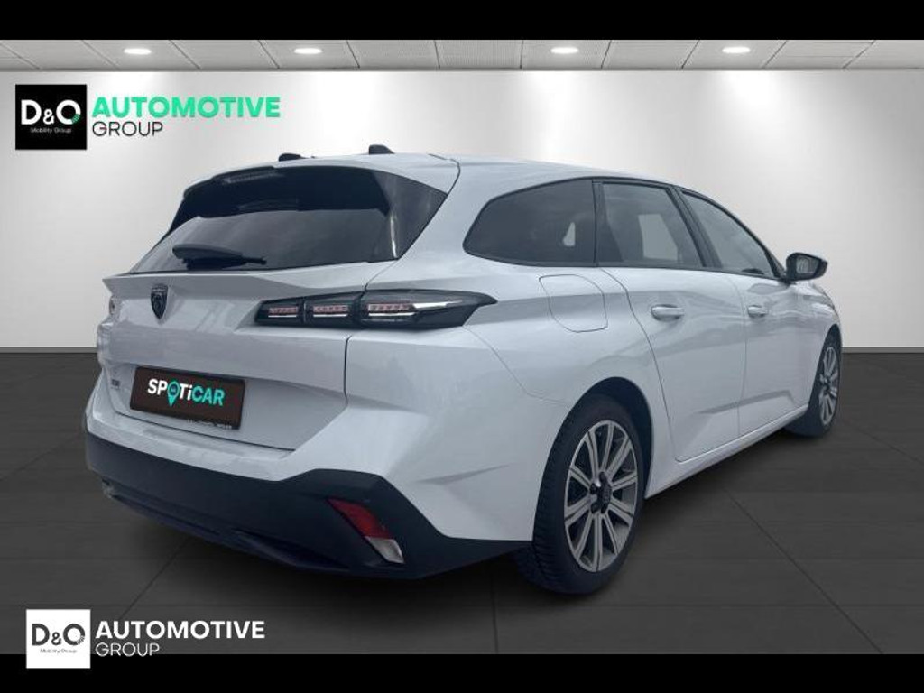 55349439-2.jpg
