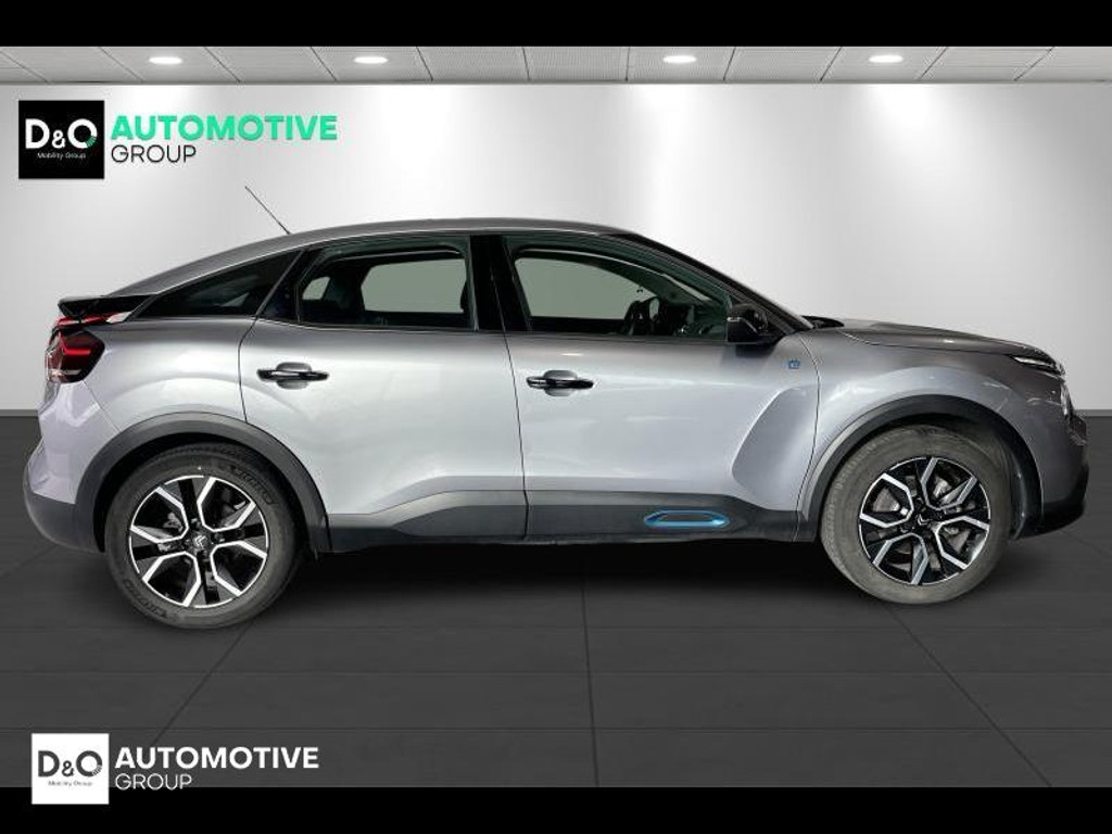 56332079-4.jpg