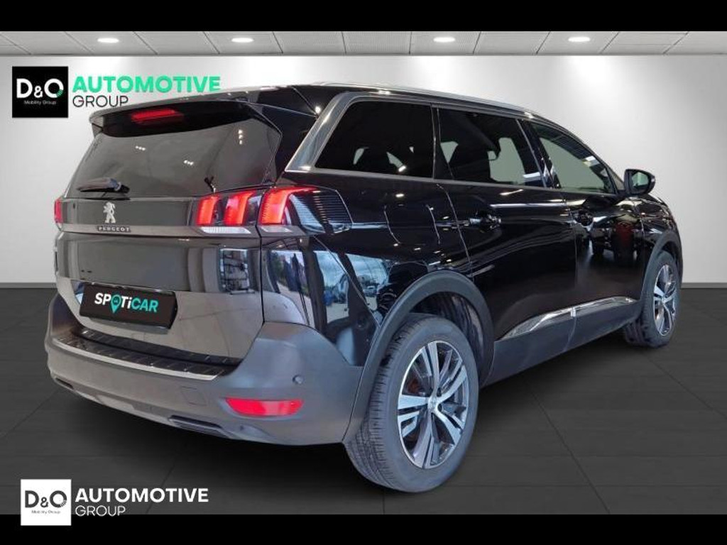 56415057-2.jpg