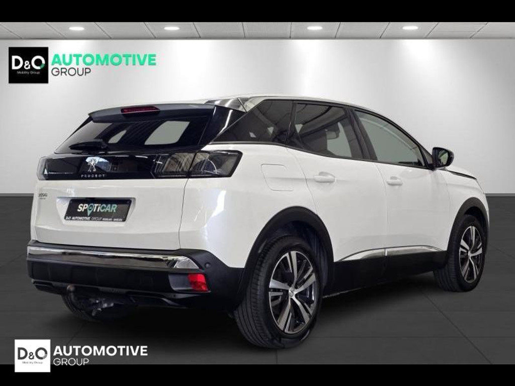 56462828-2.jpg