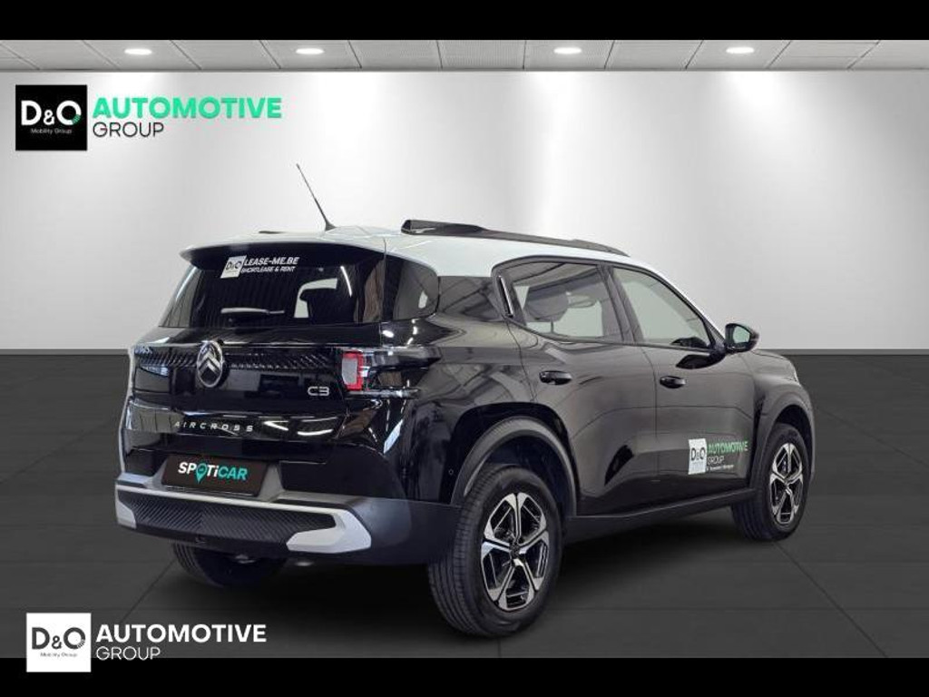 56589296-2.jpg