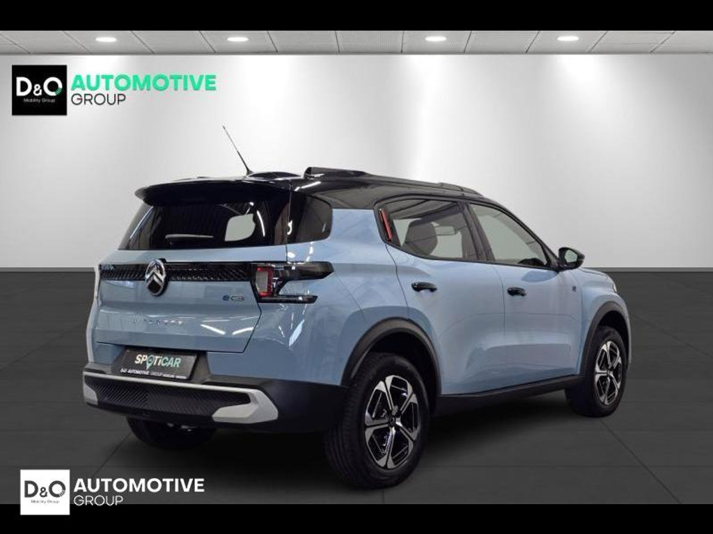 56631382-2.jpg