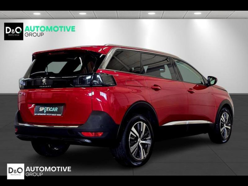 56687327-2.jpg