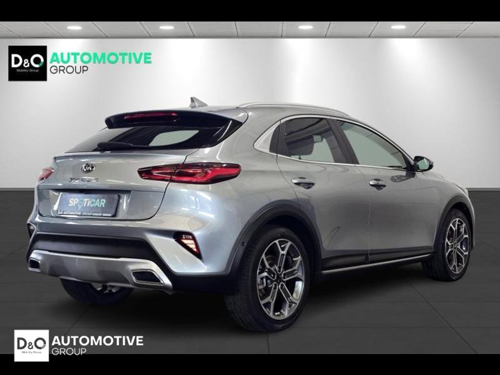 56796424-2.jpg