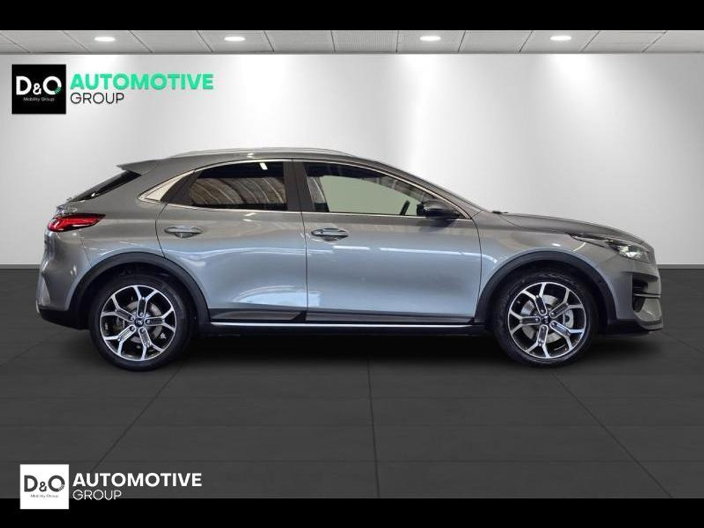 56796424-3.jpg