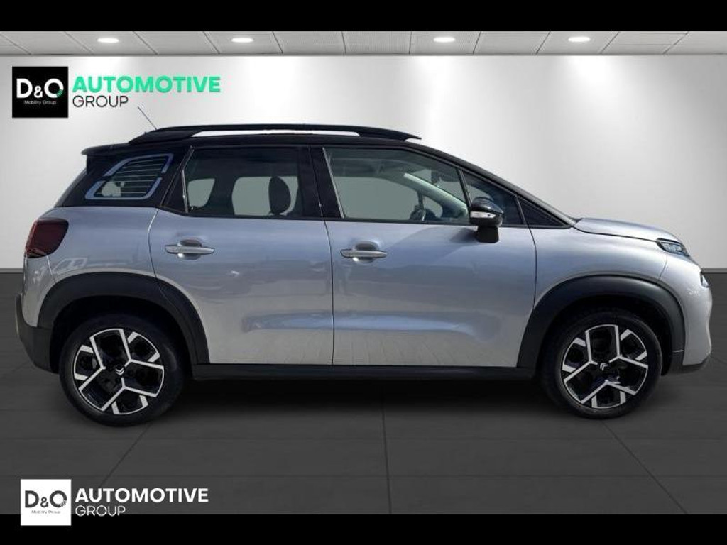 56908602-4.jpg