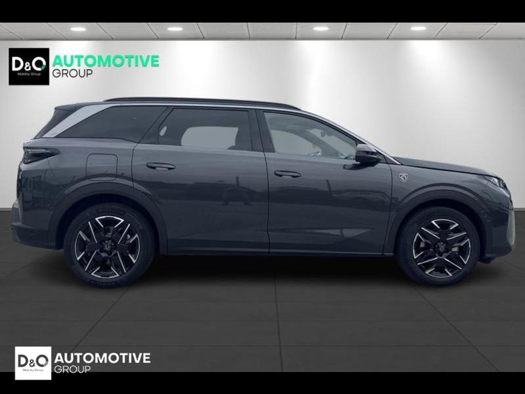 56919322-4.jpg