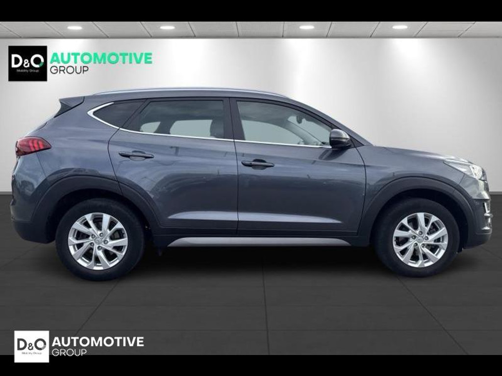 57088835-4.jpg