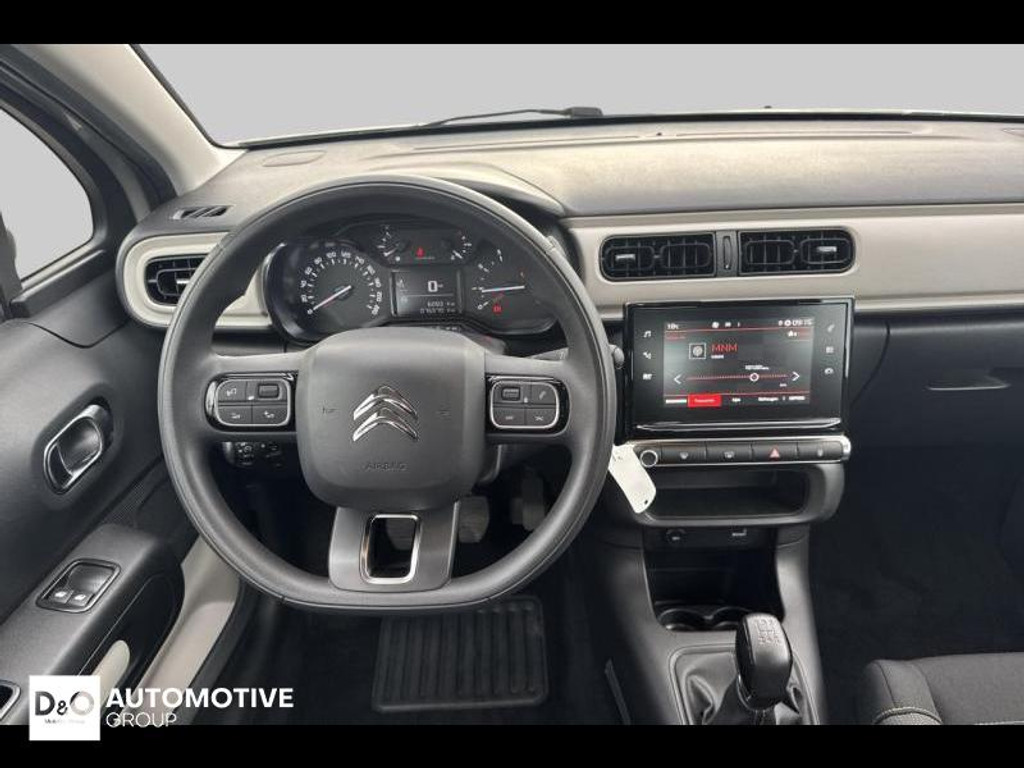 57089318-1.jpg