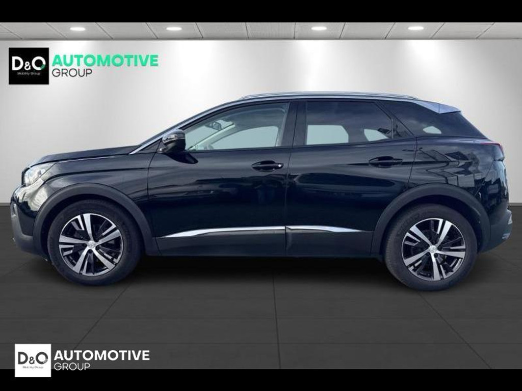 57094622-3.jpg