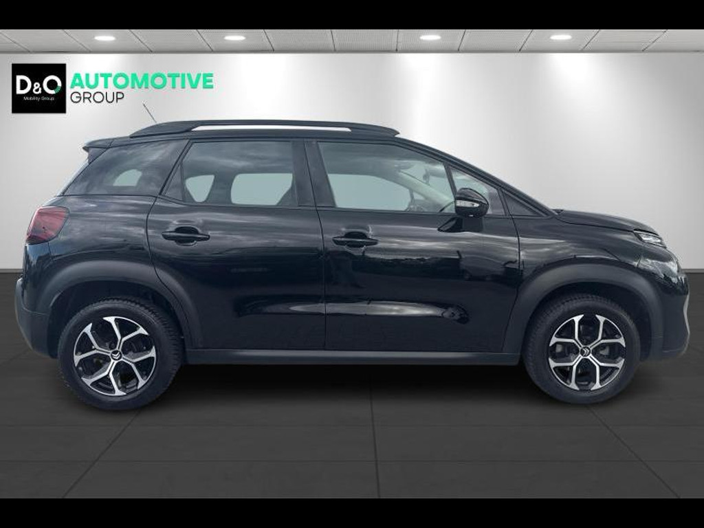 57099397-4.jpg