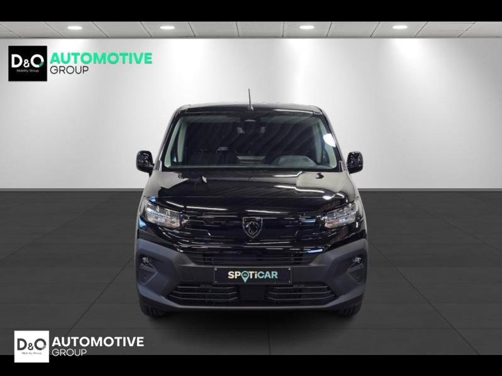 57274371-4.jpg