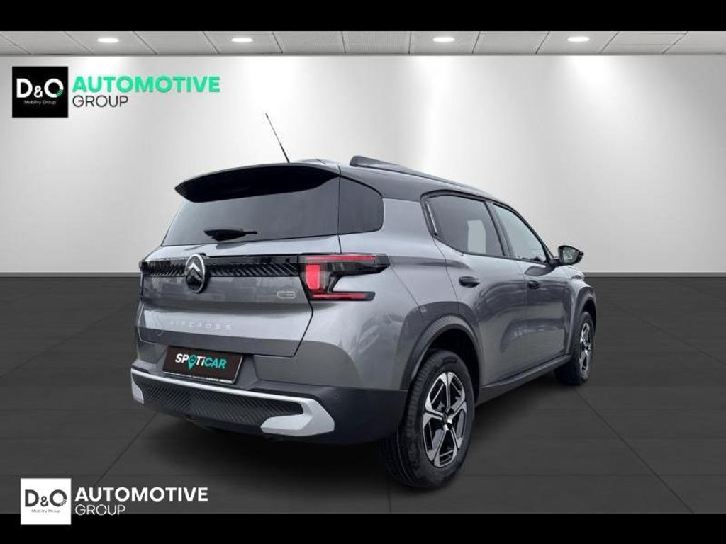 57290478-2.jpg