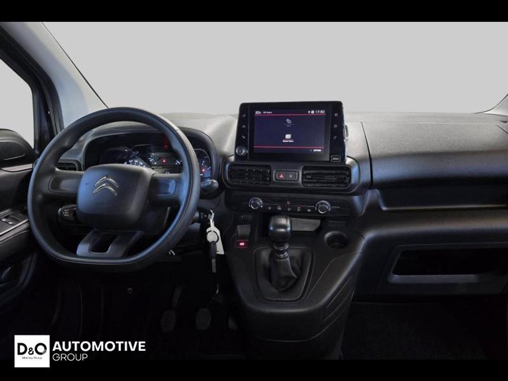 57435609-1.jpg