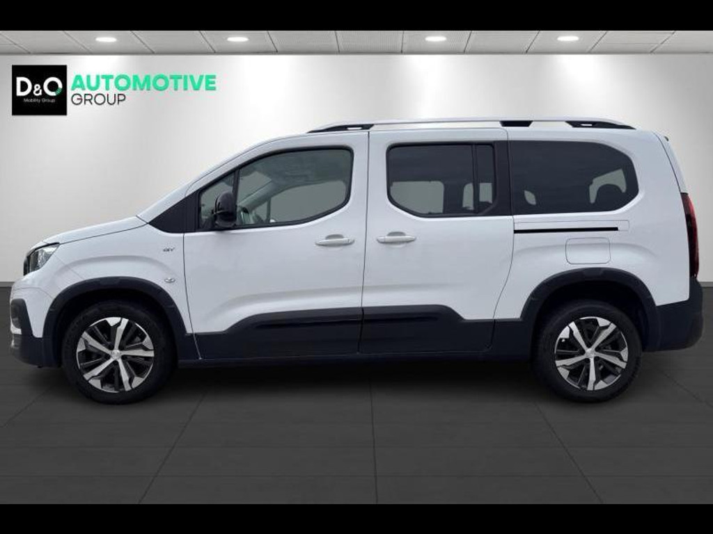57583699-3.jpg