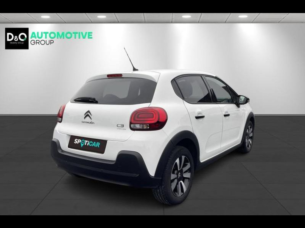 57584326-2.jpg
