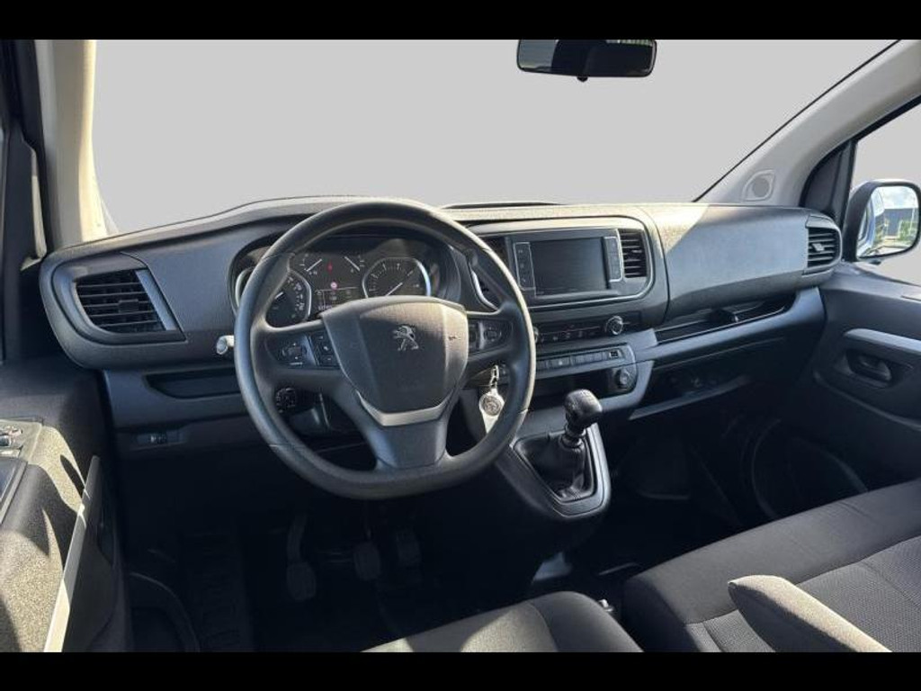 57639560-1.jpg