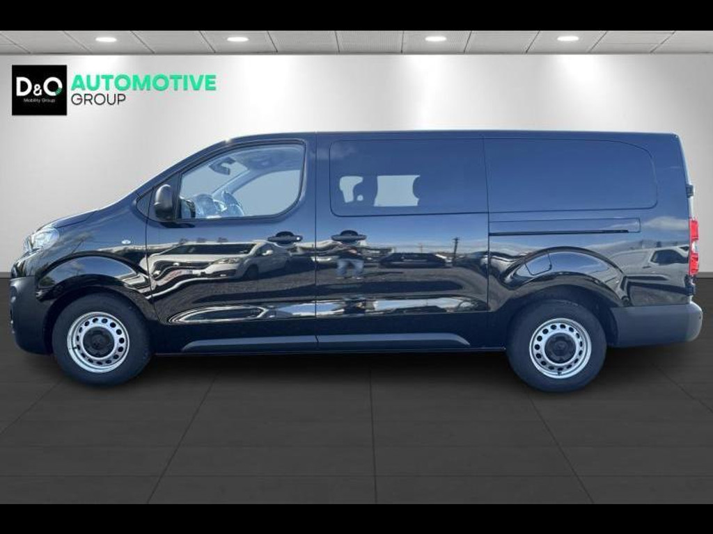 57639560-3.jpg
